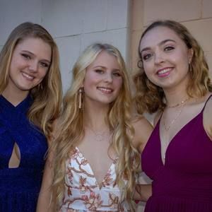 Meet your Posher, Mia